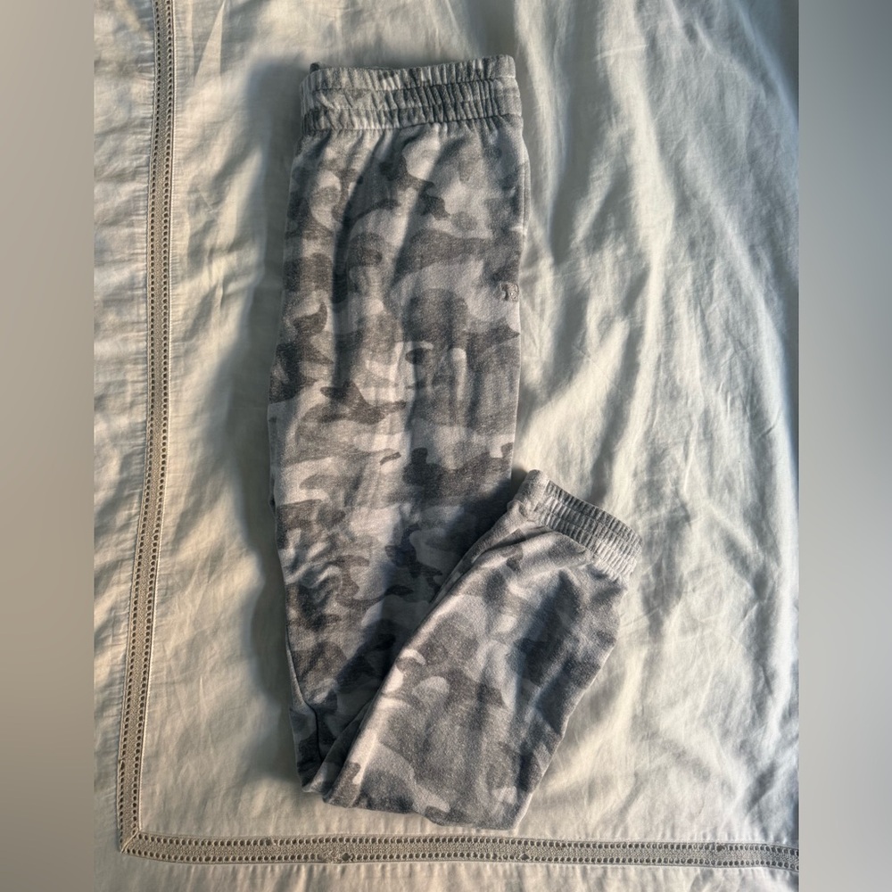 Joe's Jeans Gray Camouflage Joggers